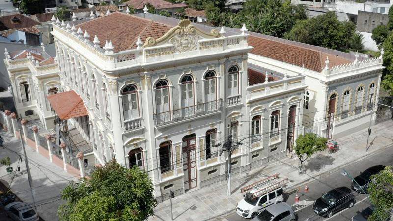 Centro Cultural Palacete Faciola é entregue restaurado, em Belém 