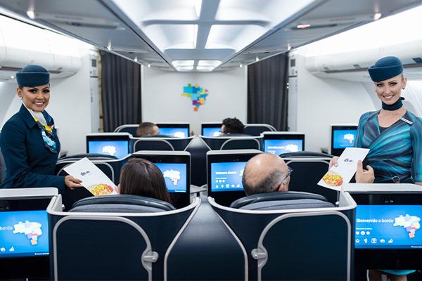 Azul reforça a sua atuação internacional e oferece mais de 600 voos por mês para o exterior 
